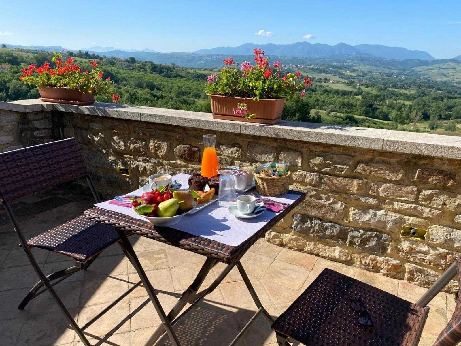 Agriturismo Torre Gialluise Gesualdo Exterior foto